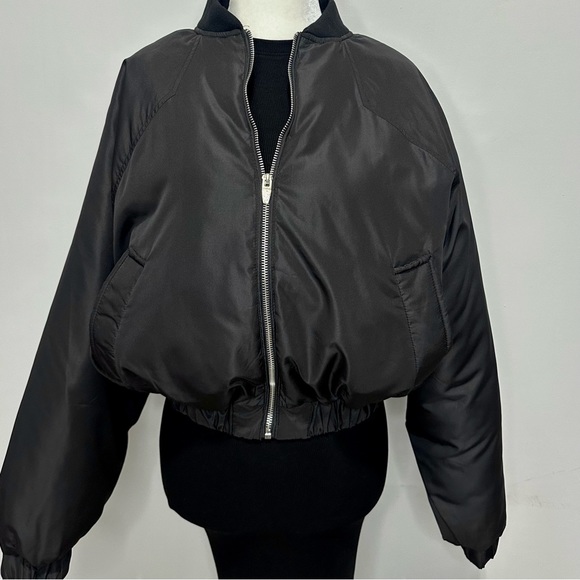 Forever 21 Black Crop Bomber Jacket - Picture 10 of 13